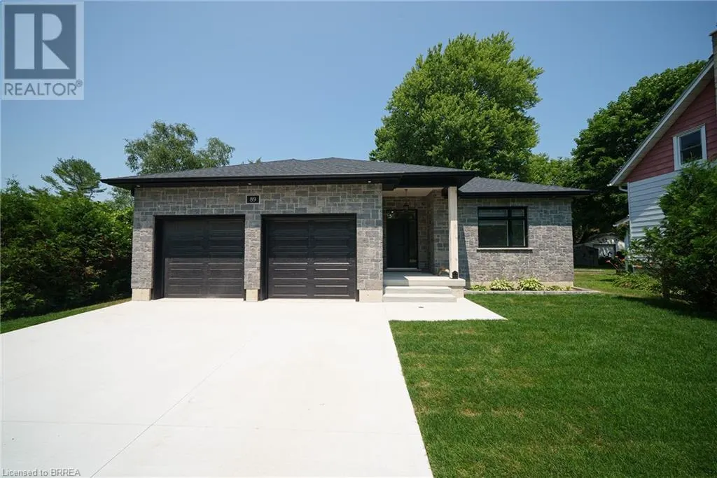 89 ROBINSON Street