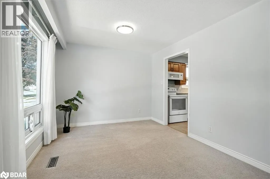 3 CYNTHIA Court