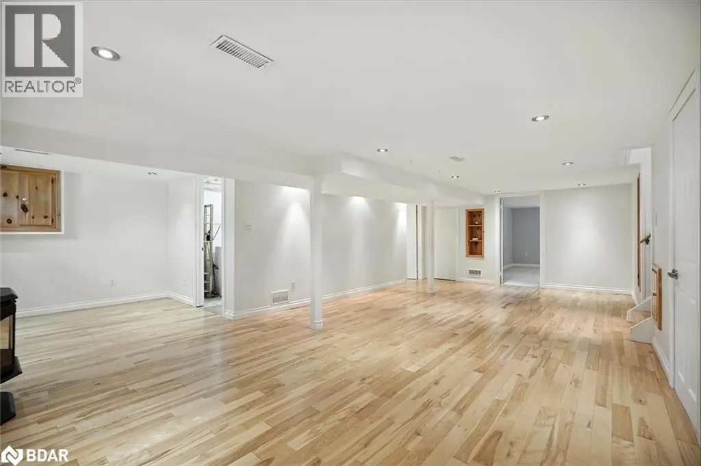 3 CYNTHIA Court