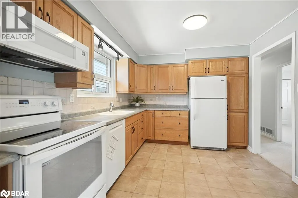 3 CYNTHIA Court