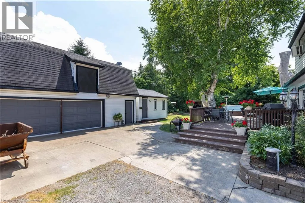 649 LAKESHORE Road