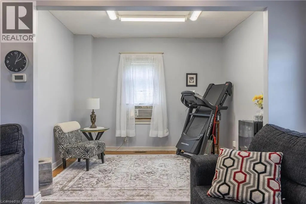 649 LAKESHORE Road