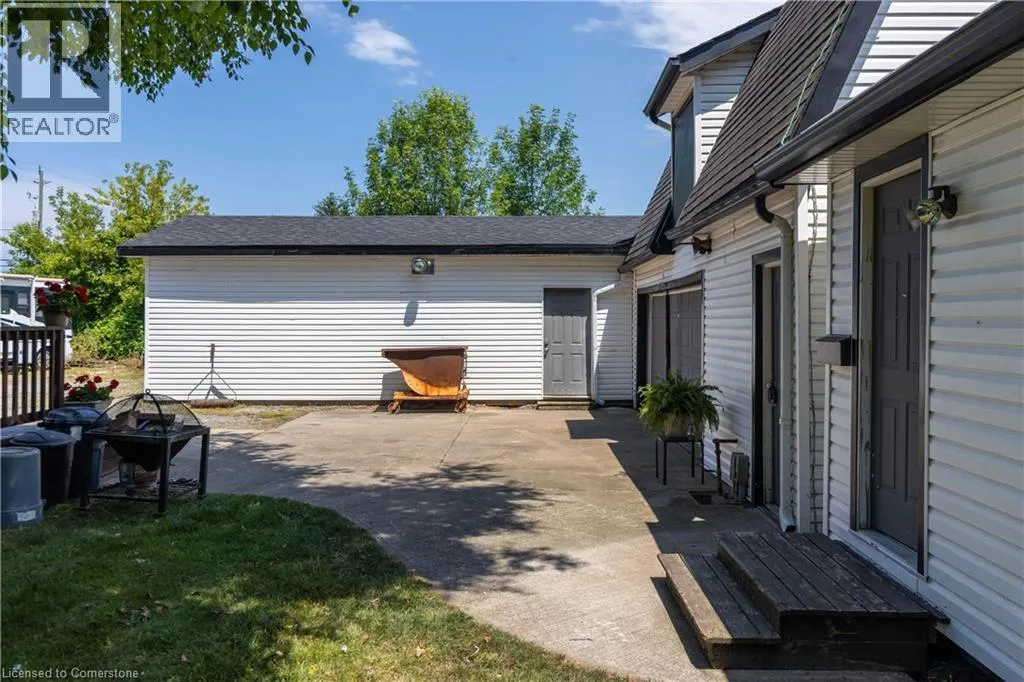 649 LAKESHORE Road