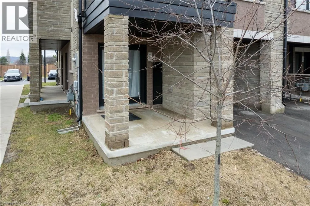 590 NORTH SERVICE Road