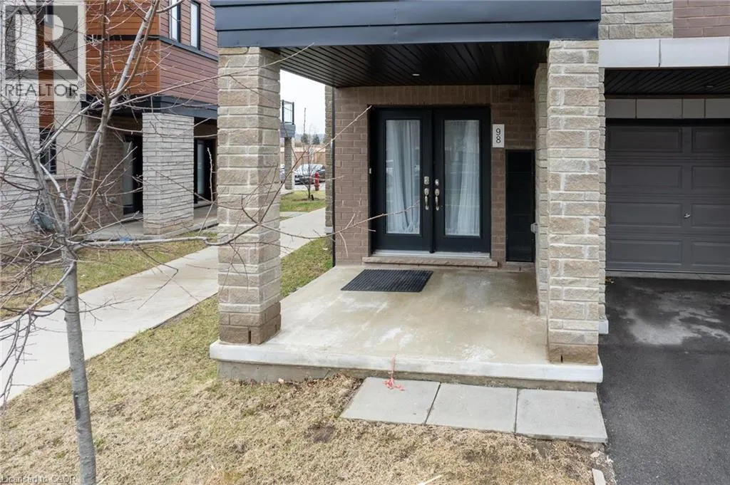 590 NORTH SERVICE Road