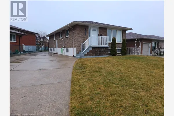 141 MARCELLA Crescent Unit# 1 (Main Floor)