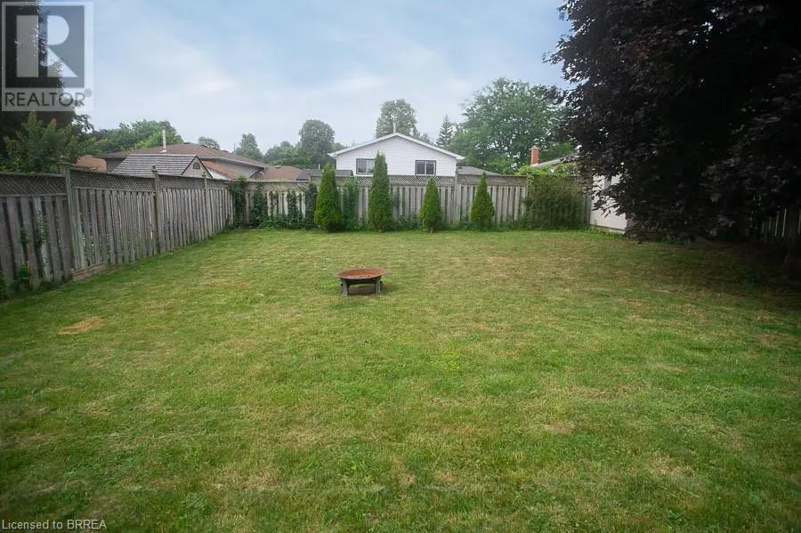 11 MAPLECREST Lane