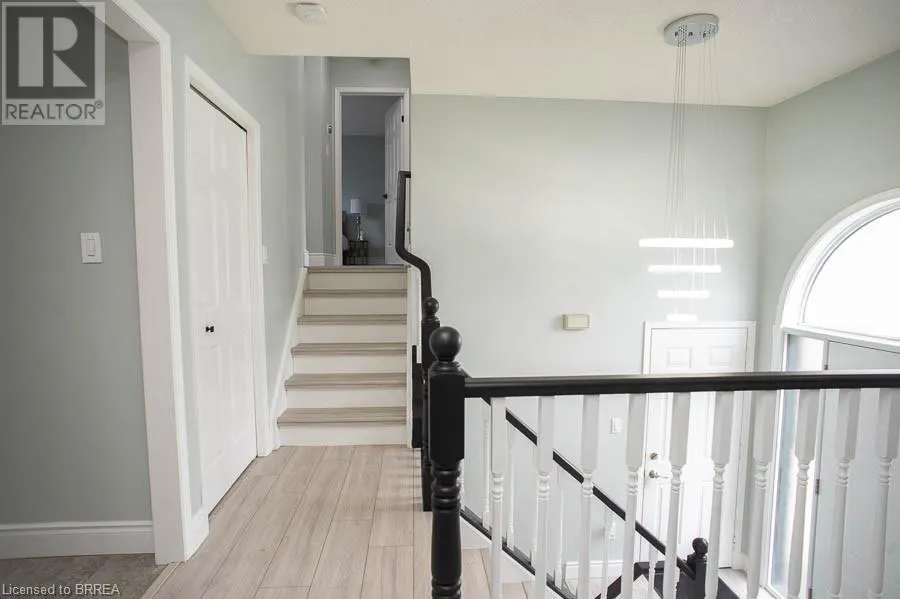11 MAPLECREST Lane
