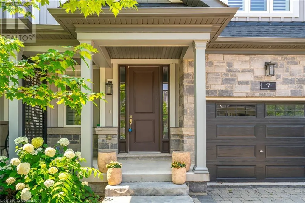 7 WINDSOR Circle