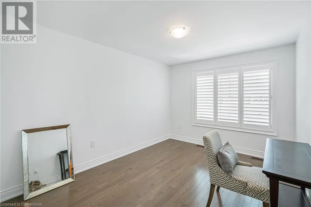 7 WINDSOR Circle