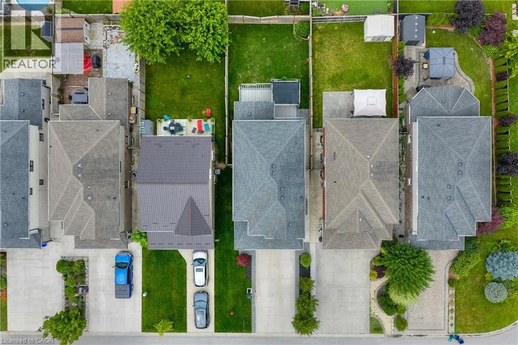 6043 WIENS Boulevard
