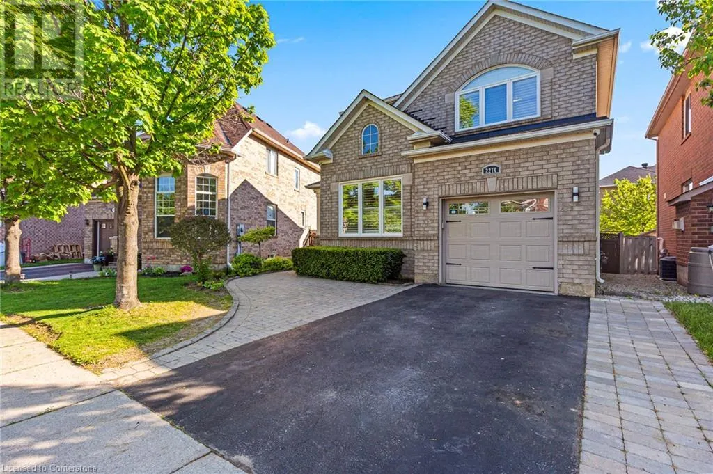 2270 DUNFOREST Crescent