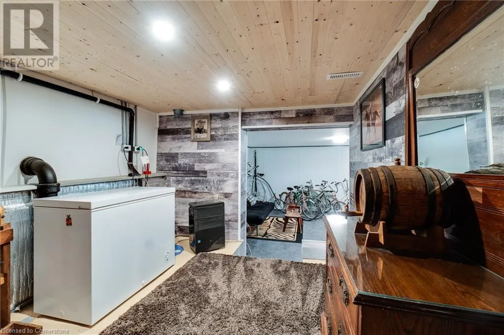 44 PARKSIDE Avenue