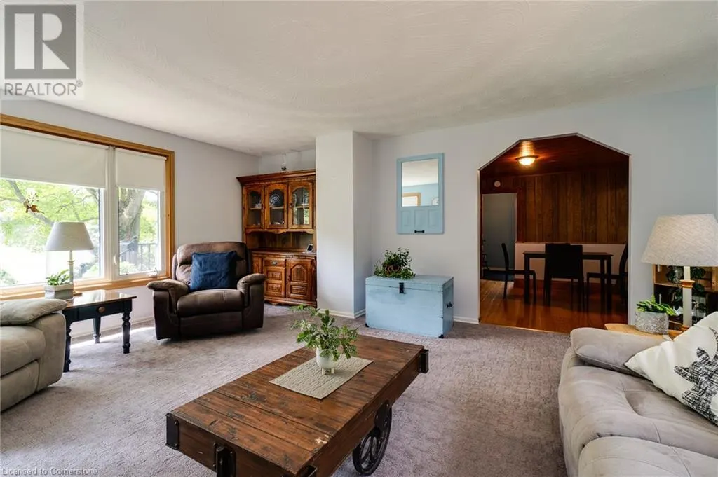 44 PARKSIDE Avenue