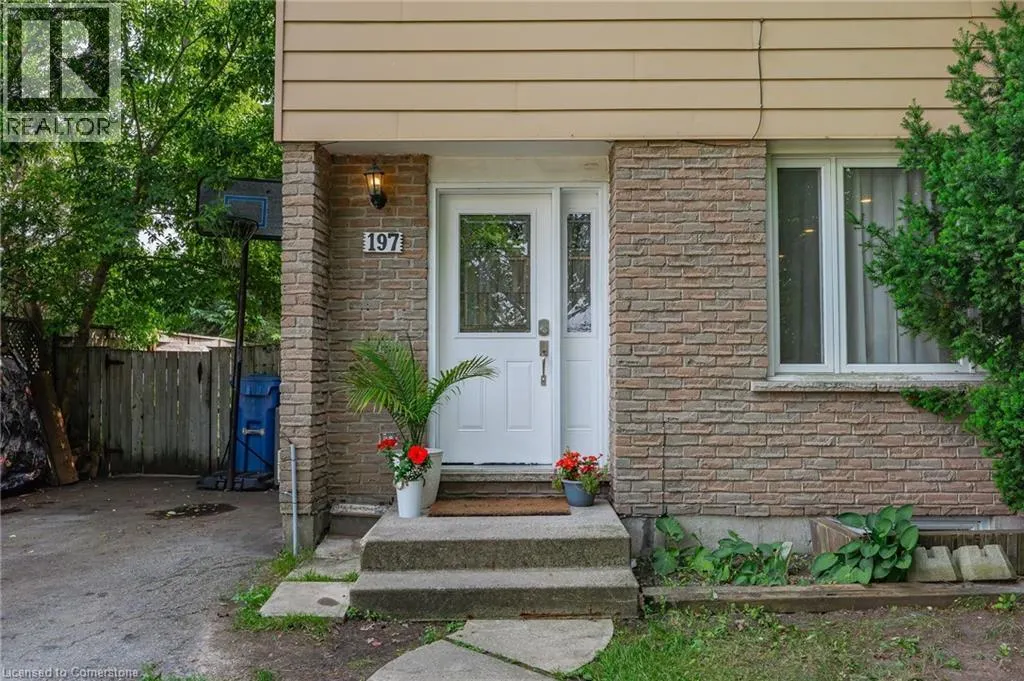 197 MAPLE Avenue