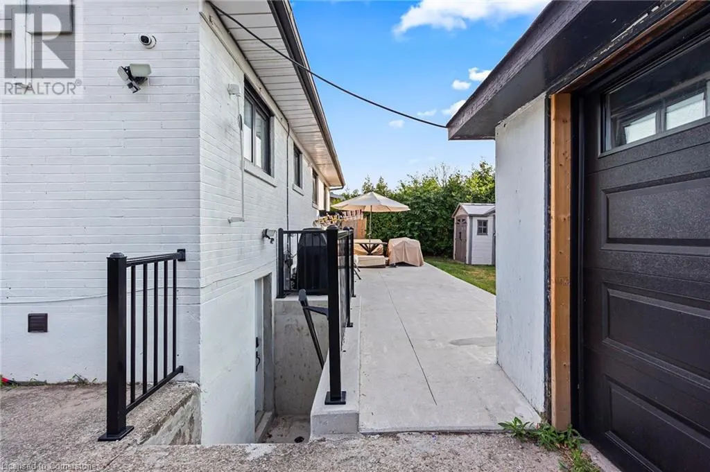 523 PINEGROVE Road Unit# Lower, #Lower