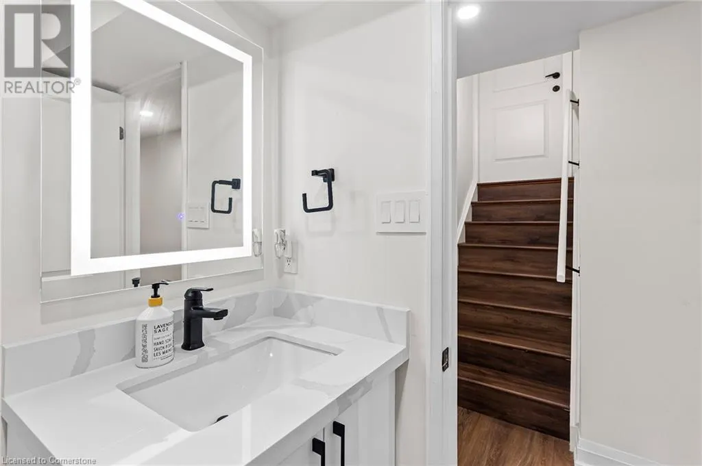 523 PINEGROVE Road Unit# Lower, #Lower