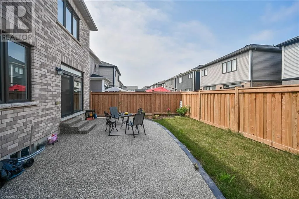 67 MALCOLM Crescent