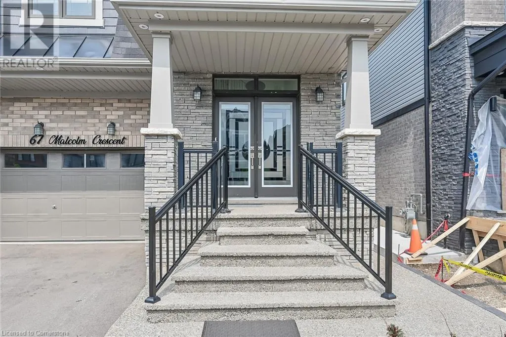 67 MALCOLM Crescent