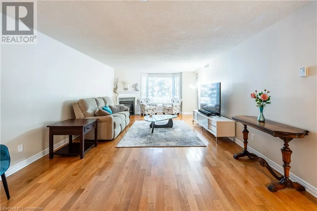 990 GOLF LINKS Road Unit# 106, #106