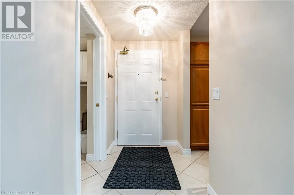 990 GOLF LINKS Road Unit# 106, #106