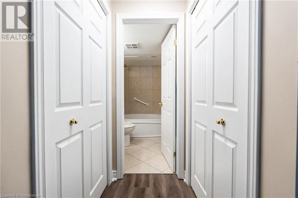 990 GOLF LINKS Road Unit# 106, #106