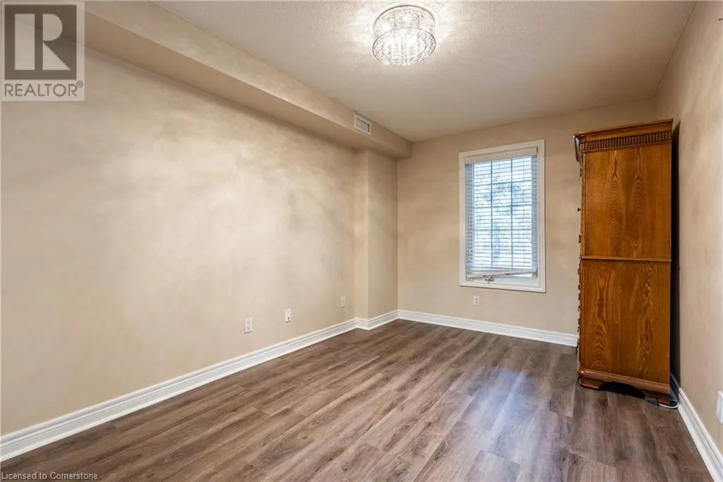 990 GOLF LINKS Road Unit# 106, #106