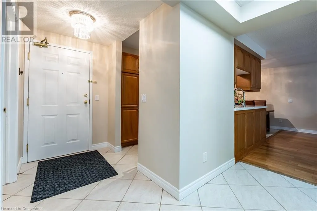 990 GOLF LINKS Road Unit# 106, #106