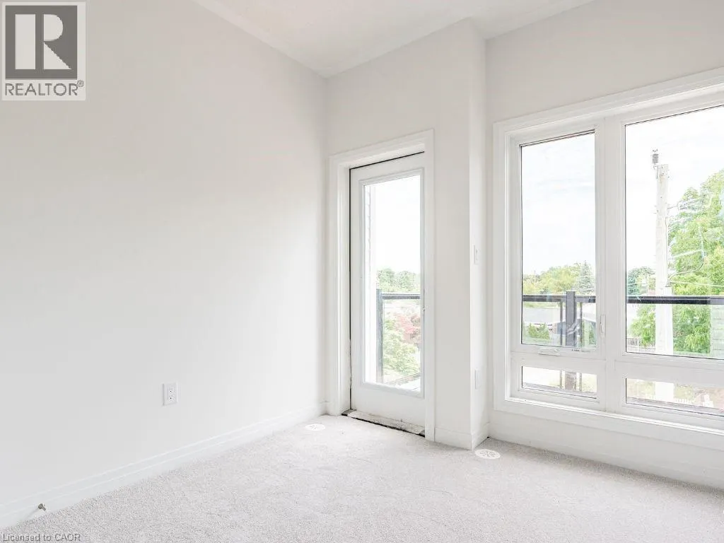 34 SIDNEY ROSE Common E