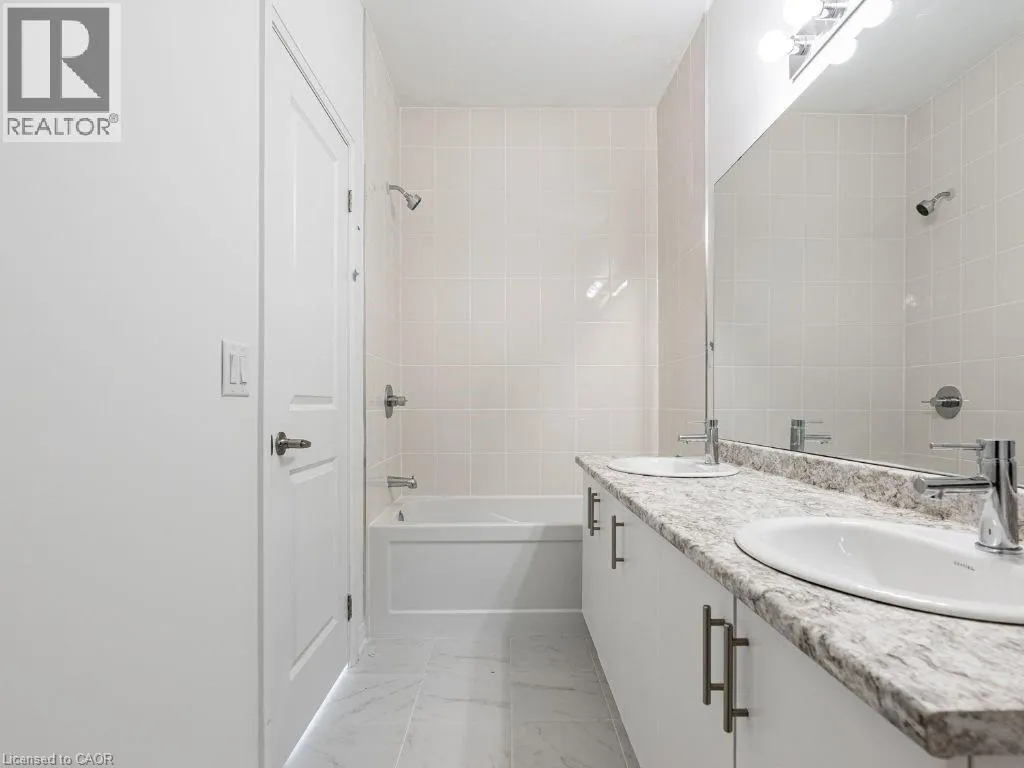 34 SIDNEY ROSE Common E