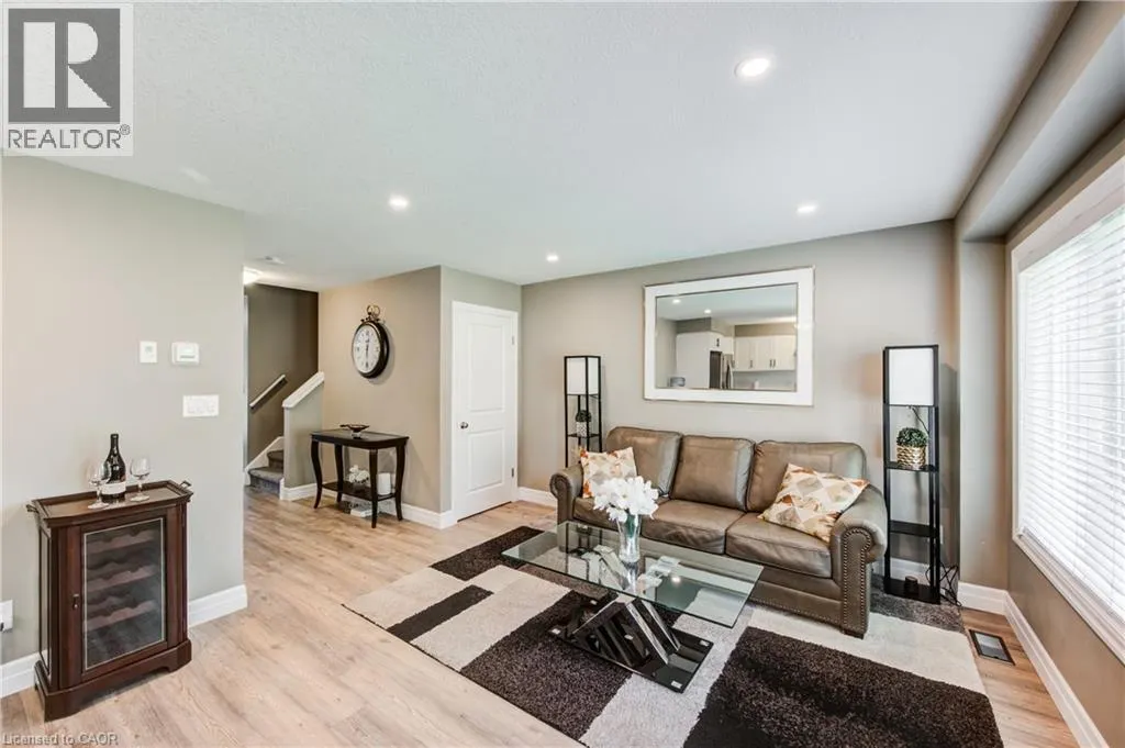 63 CRAB APPLE Court