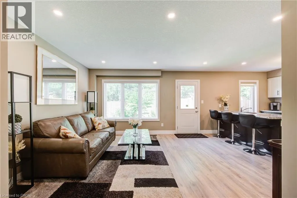 63 CRAB APPLE Court