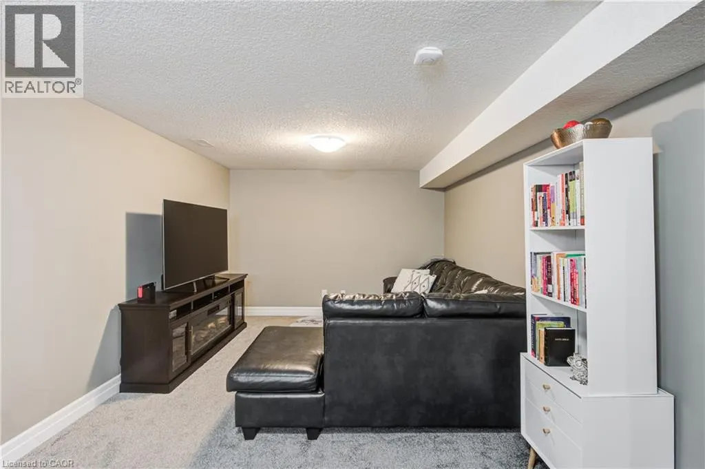 63 CRAB APPLE Court