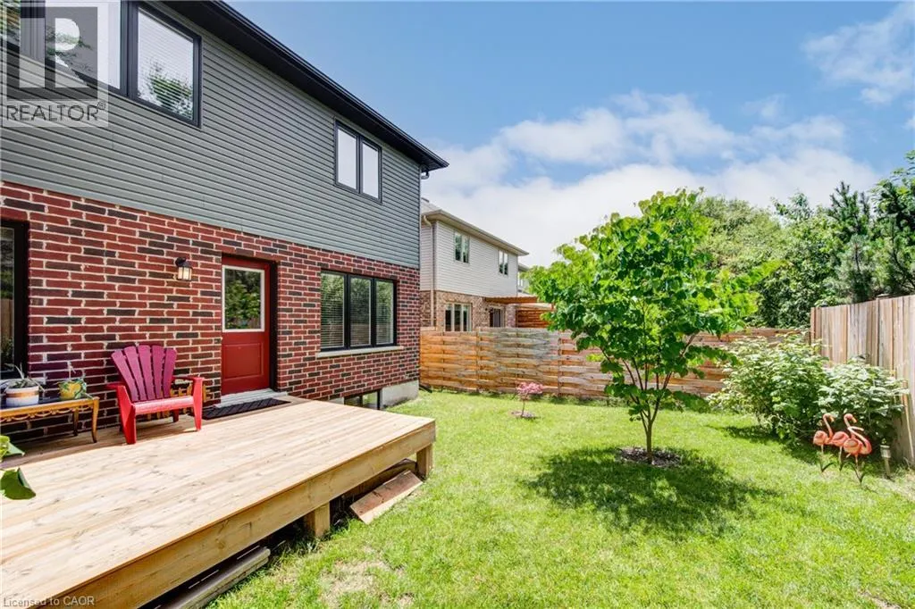 63 CRAB APPLE Court