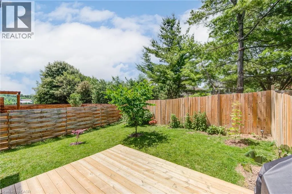 63 CRAB APPLE Court