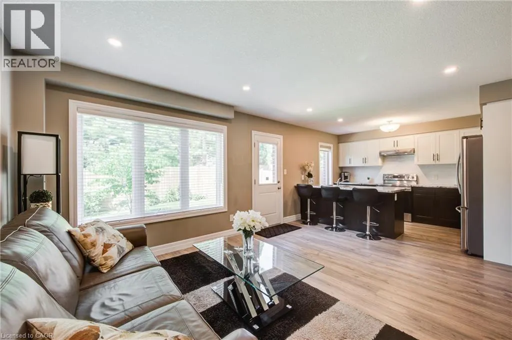 63 CRAB APPLE Court