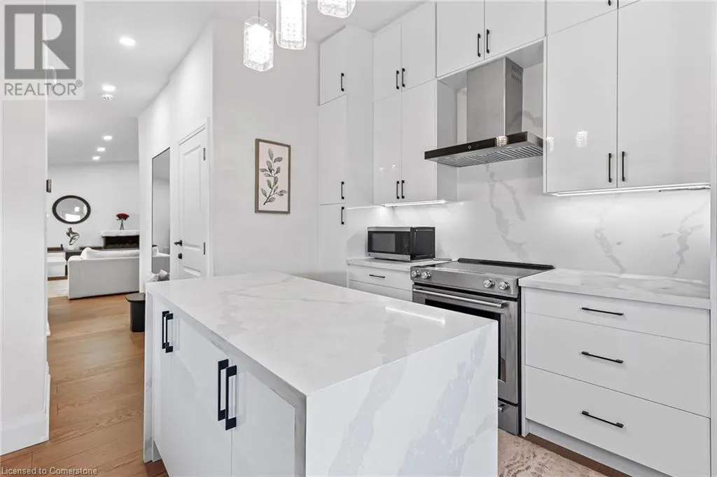 523 PINEGROVE Road Unit# Upper, #Upper
