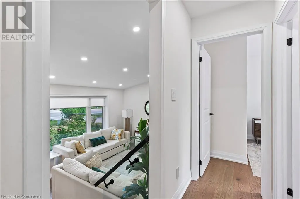 523 PINEGROVE Road Unit# Upper, #Upper