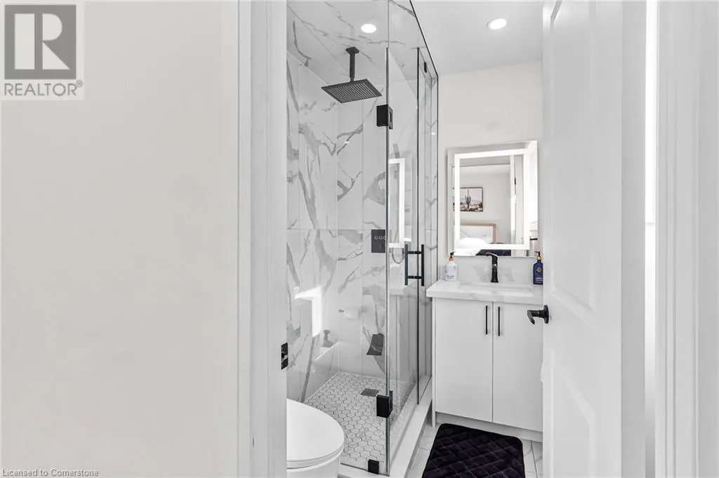523 PINEGROVE Road Unit# Upper, #Upper