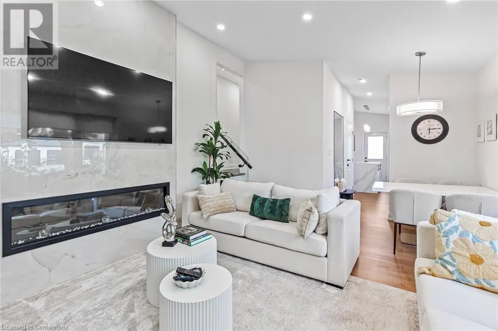 523 PINEGROVE Road Unit# Upper, #Upper