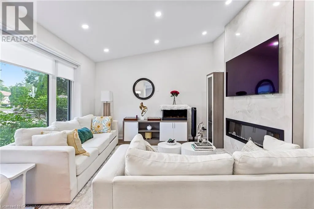 523 PINEGROVE Road Unit# Upper, #Upper