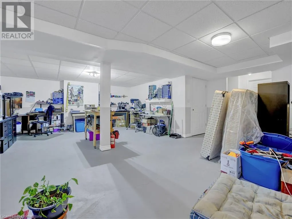66 LILLIAN Way