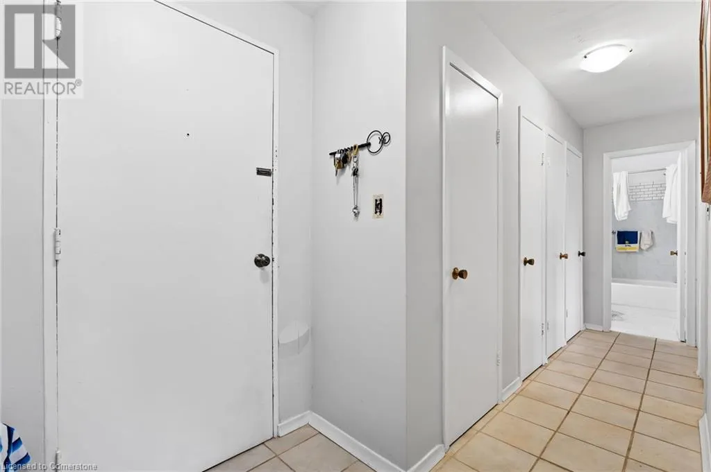456 CARLTON Street Unit# 23, #23