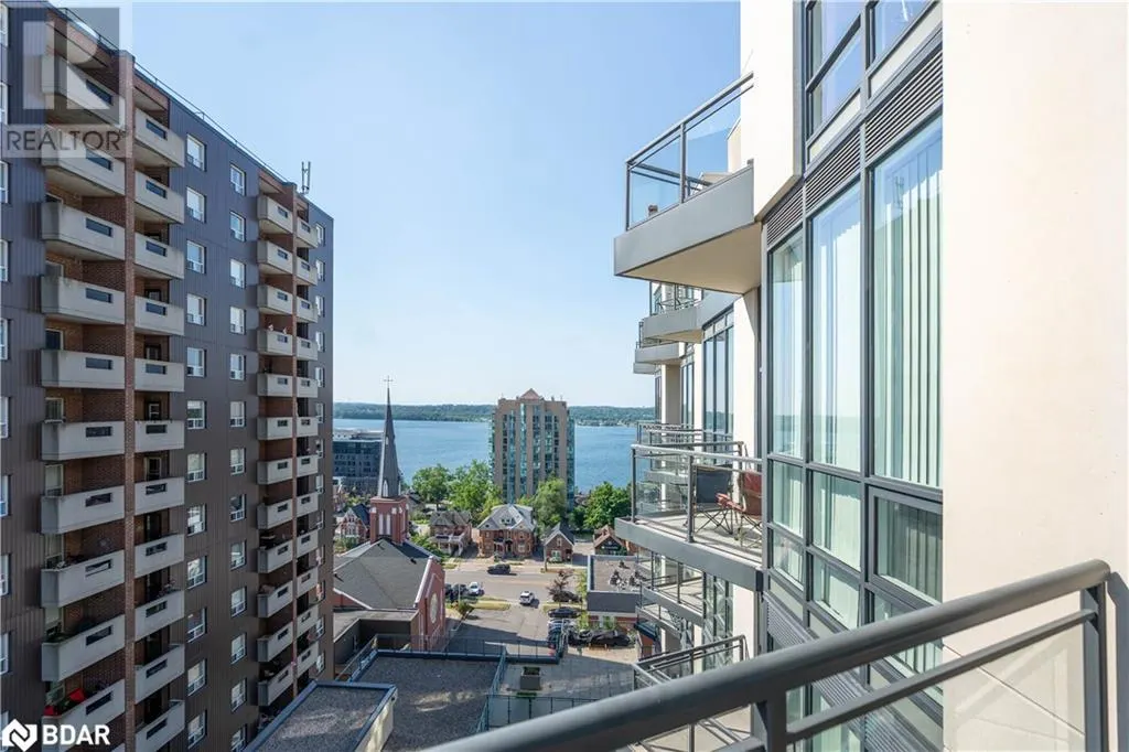 111 WORSLEY Street Unit# PH5, #PH5