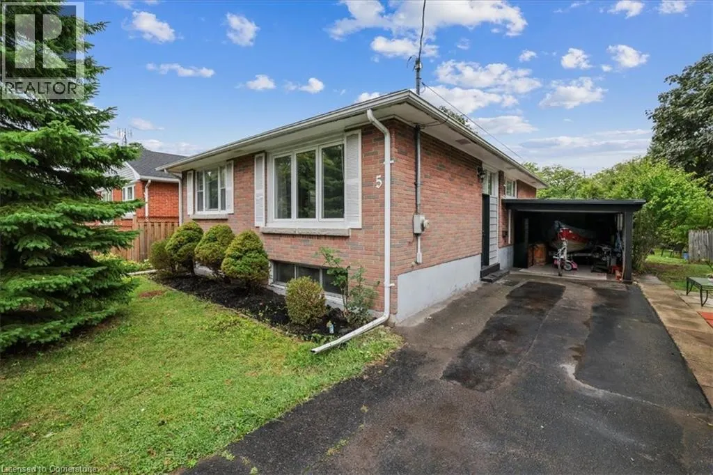 5 HOWARD Avenue