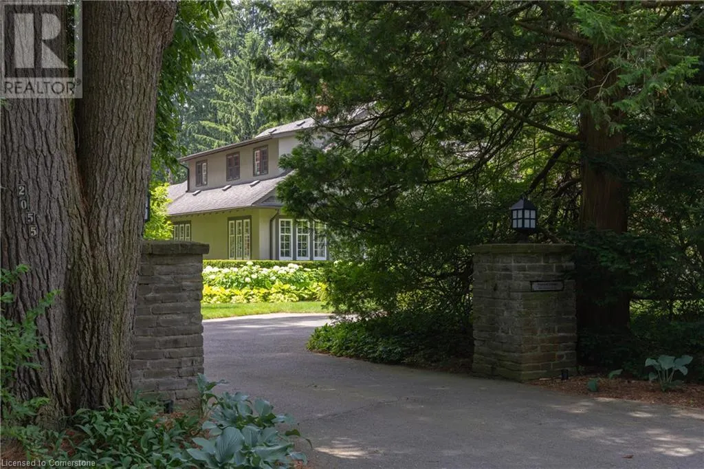 2055 LAKESHORE Road E