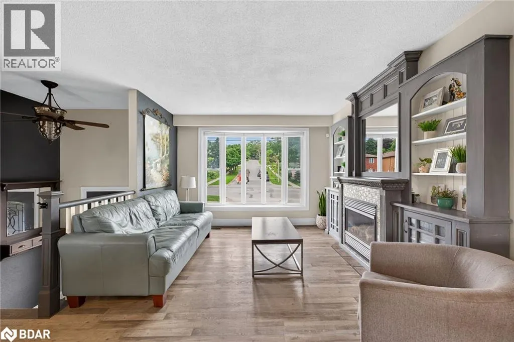 261 EDGEHILL Drive