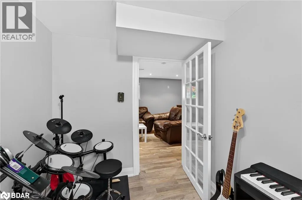 261 EDGEHILL Drive