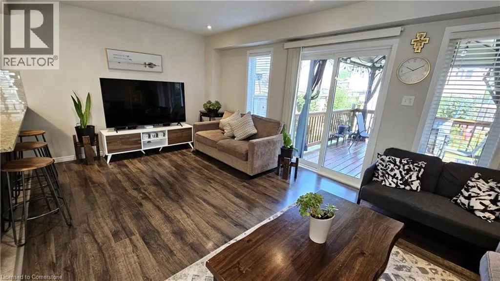 19 TRILLIUM WAY