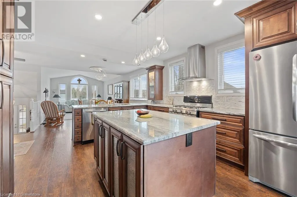 7 ROCHELLE Crescent